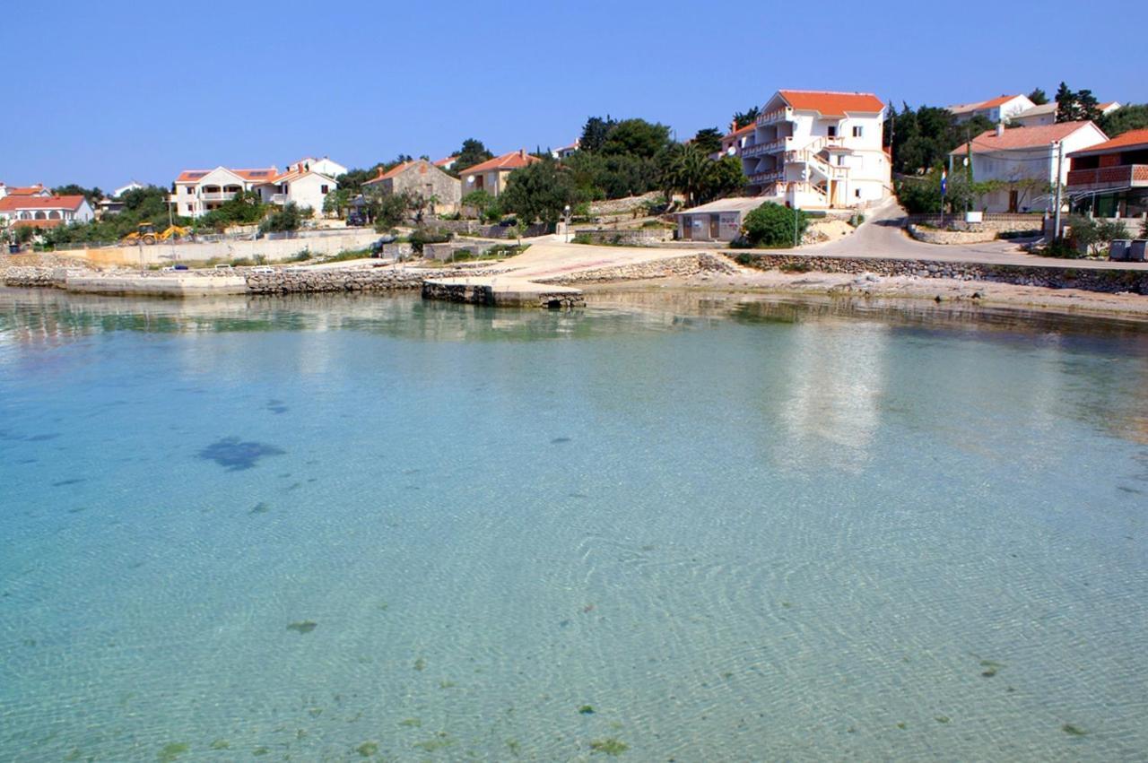 Apartments And Rooms By The Sea Jakisnica, Pag - 4160 Lun  Eksteriør bilde