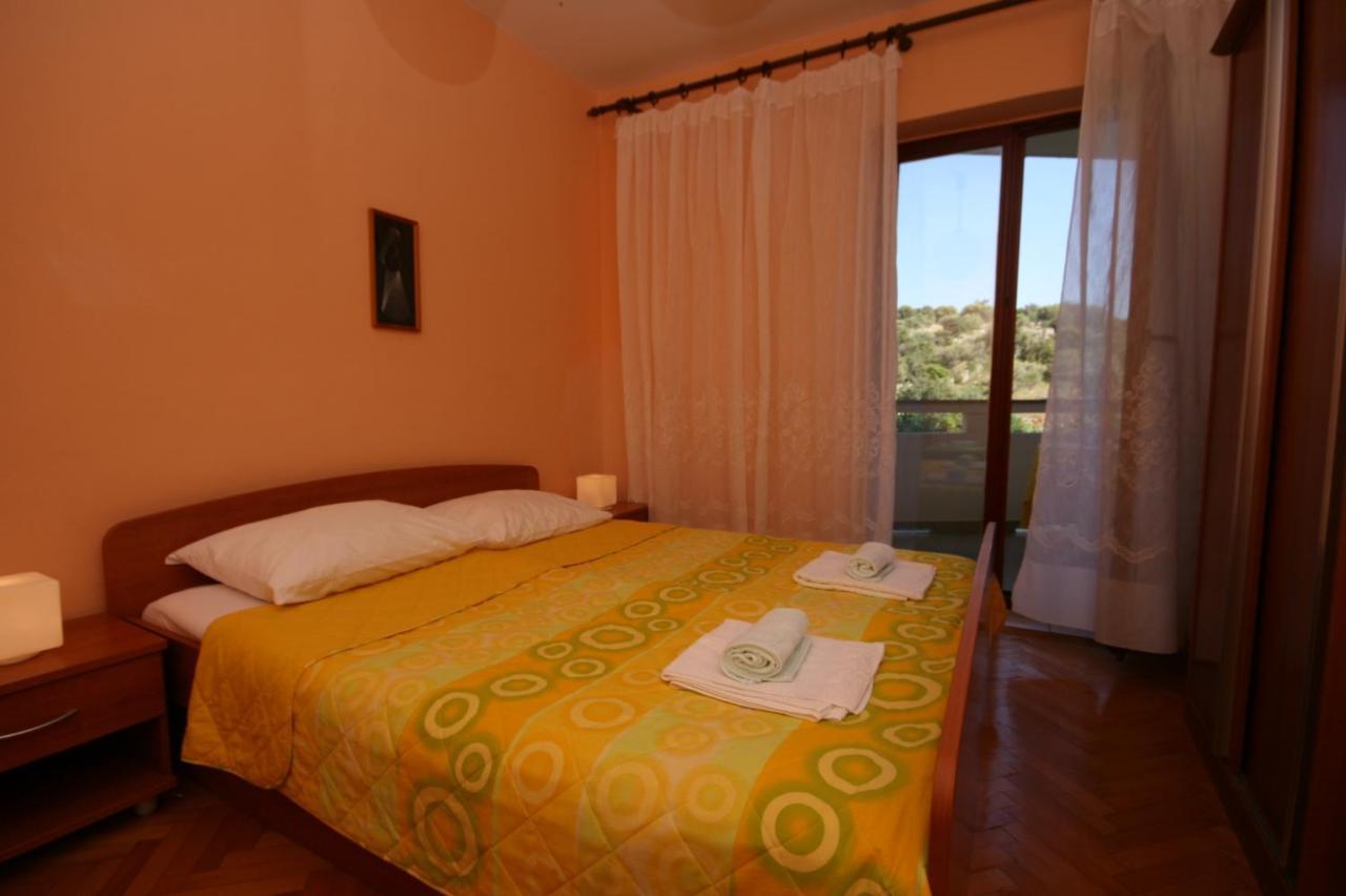 Apartments And Rooms By The Sea Jakisnica, Pag - 4160 Lun  Eksteriør bilde