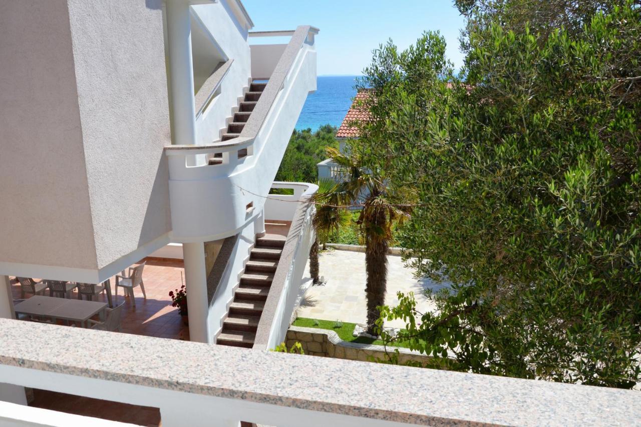 Apartments And Rooms By The Sea Jakisnica, Pag - 4160 Lun  Eksteriør bilde