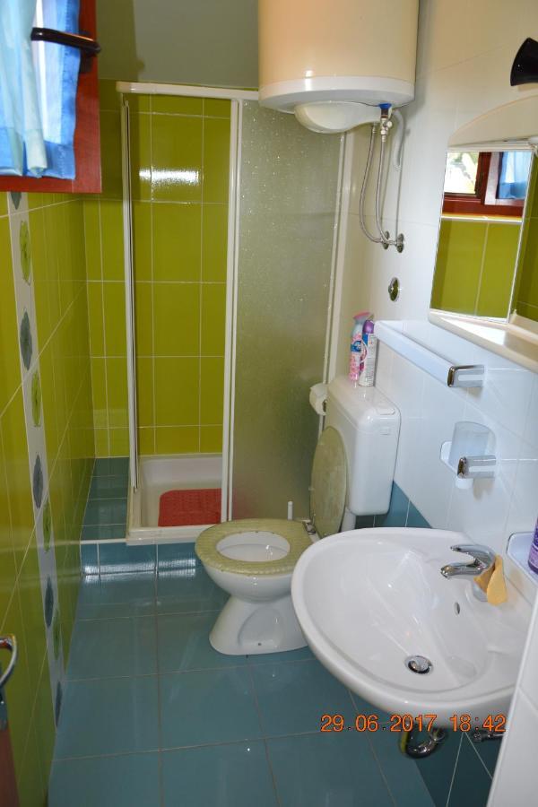 Apartments And Rooms By The Sea Jakisnica, Pag - 4160 Lun  Eksteriør bilde
